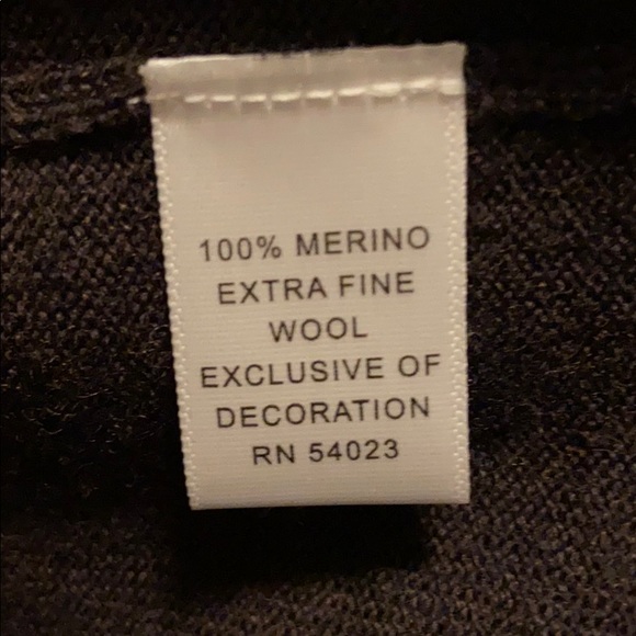 Banana Republic Extra Fine Italian Merino Sweater - Picture 3 of 4